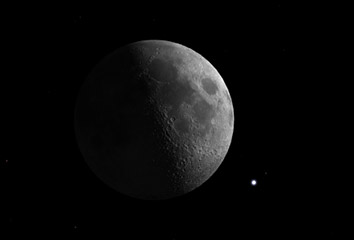 Moon and
Regulus as seen from Athens, Greece